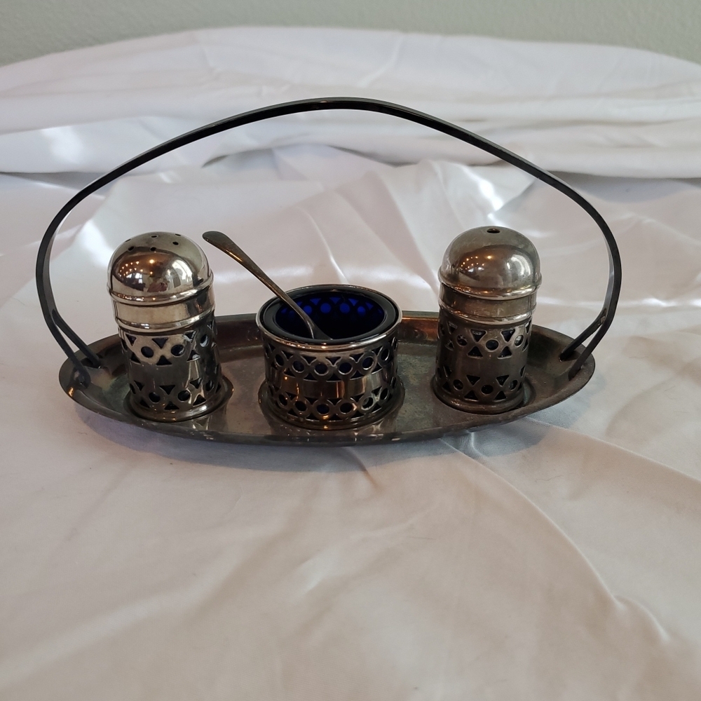 EPNS Silverplate Condiment Set On Tray With Cobalt Blue Liner Made In England